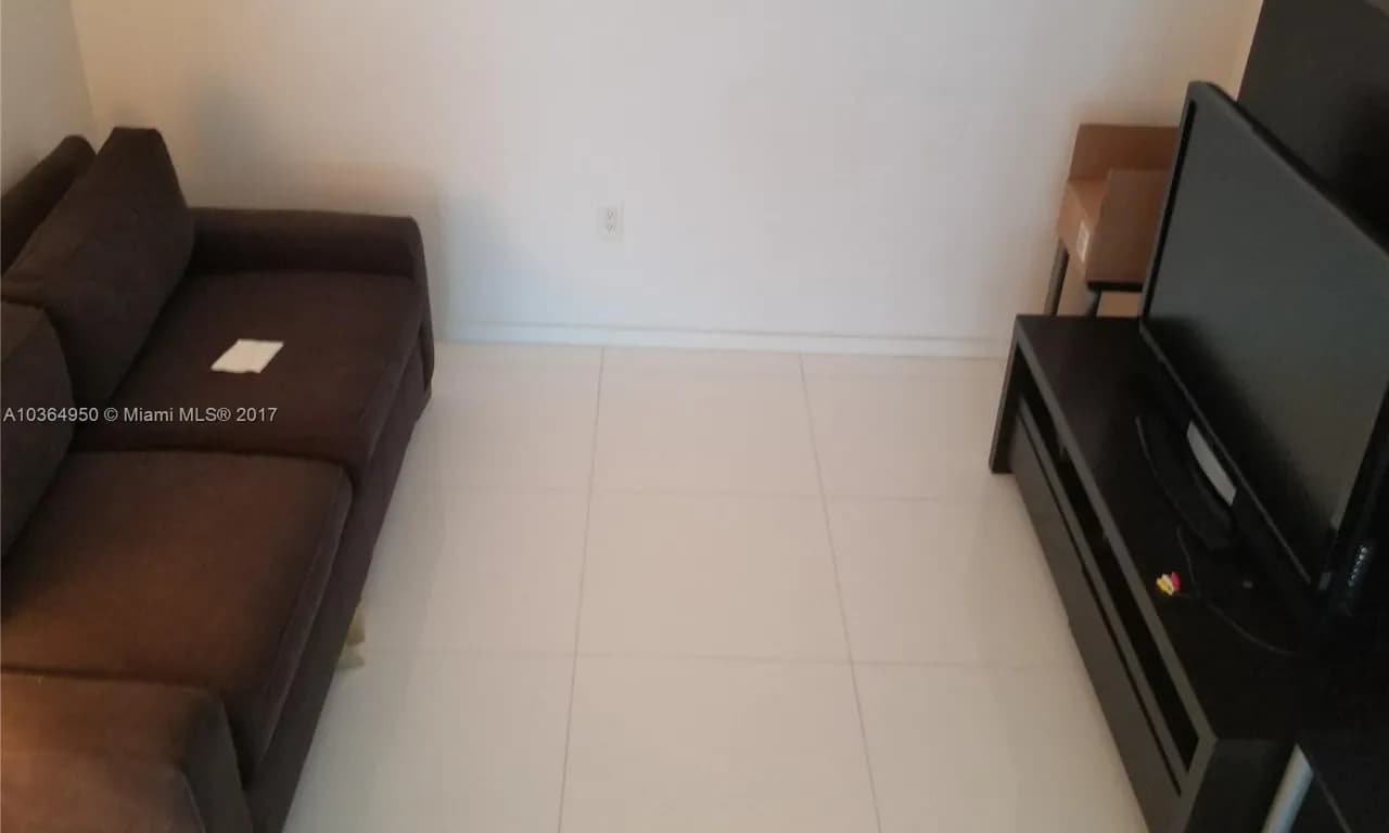 1050 Brickell Ave # 420, Miami FL 33131