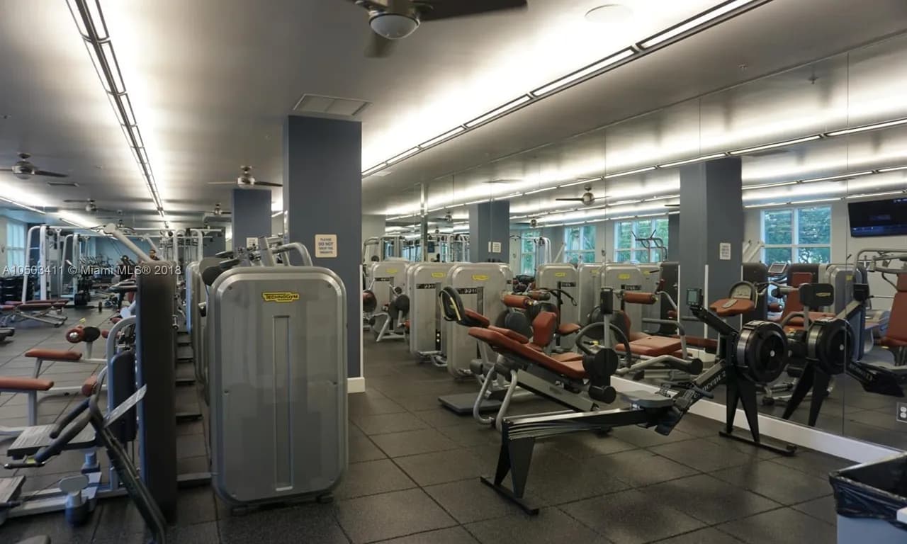 2000 N Bayshore Dr # 910, Miami FL 33137