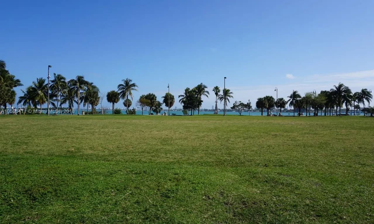 2000 N Bayshore Dr # 910, Miami FL 33137