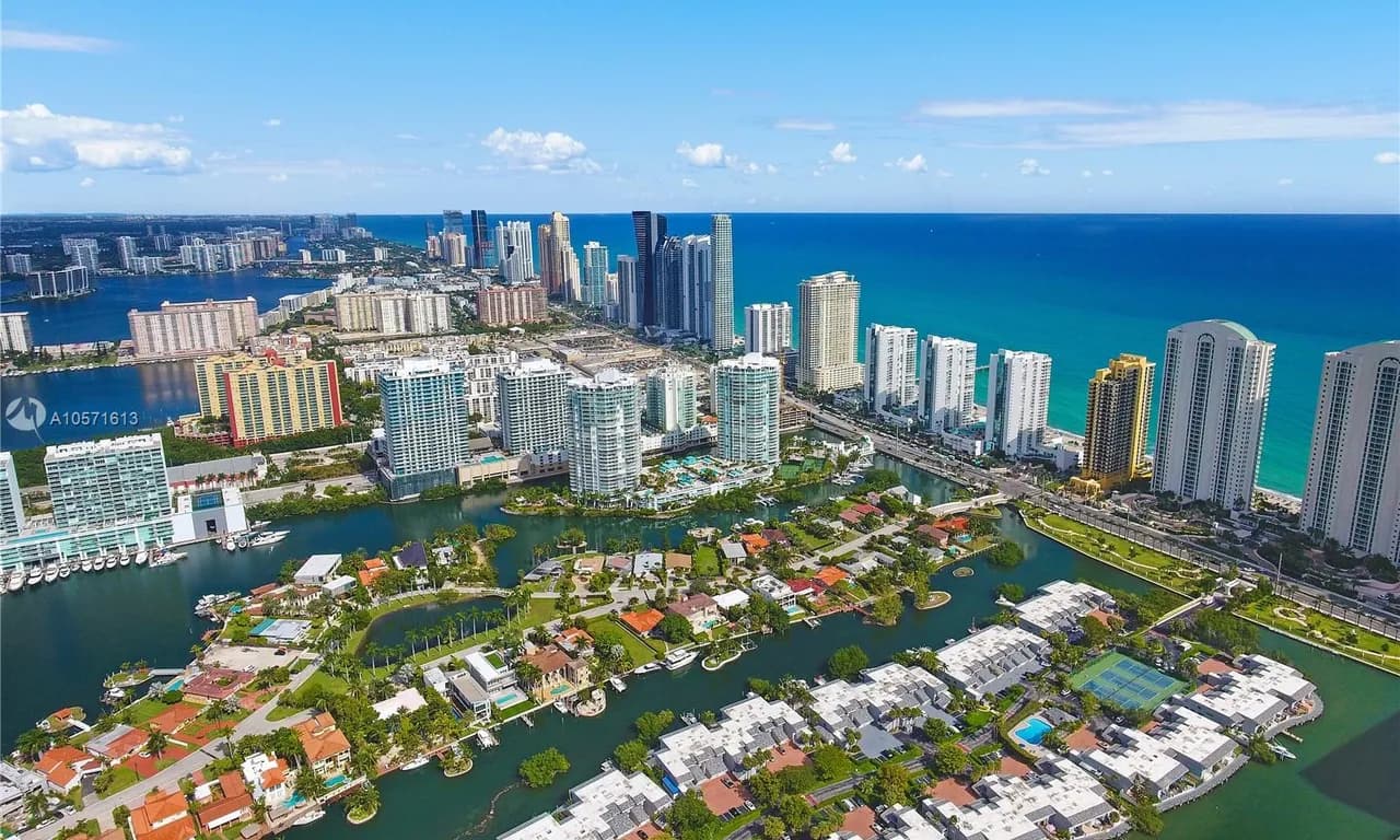 3 bedroom 4 bath for sale at 16500 Collins Ave # 8, Sunny Isles Beach FL 33160