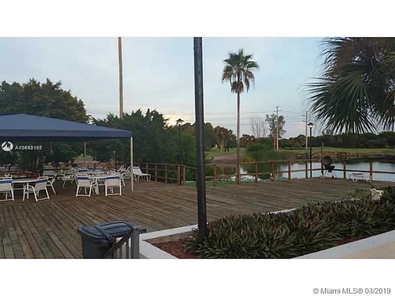 2 bedroom 2 bath for sale at 4164 Inverrary Dr # 813, Lauderhill FL 33319