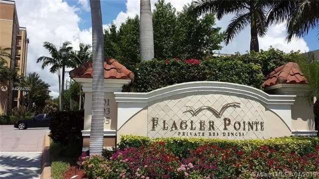1801 N Flagler Dr # 916, West Palm Beach FL 33407