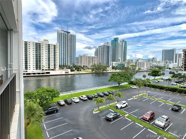 800 Parkview Dr # 616, Hallandale Beach FL 33009