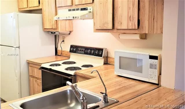 2793 NW 104th Ave # 410, Sunrise FL 33322