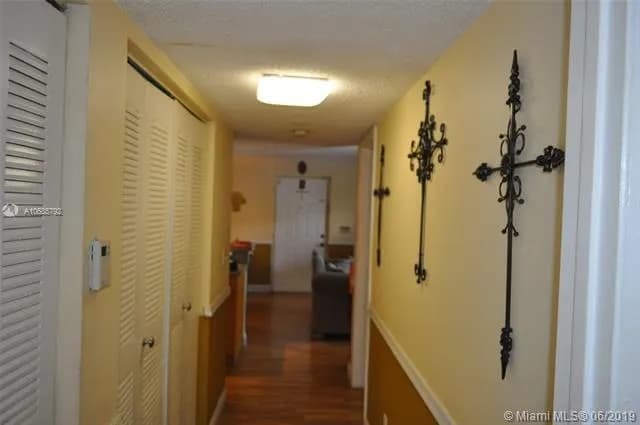 18850 NW 57th Ave # 205, Hialeah FL 33015