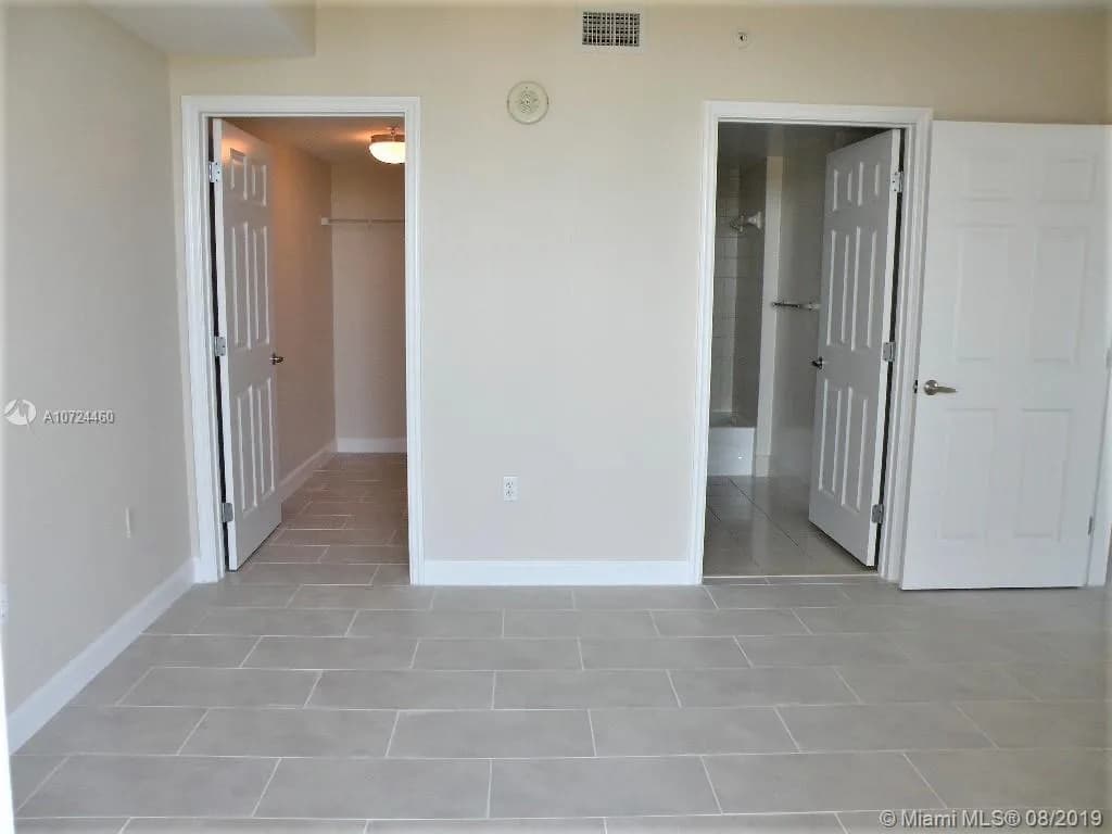 900 SW 8th St # 1410, Miami FL 33130