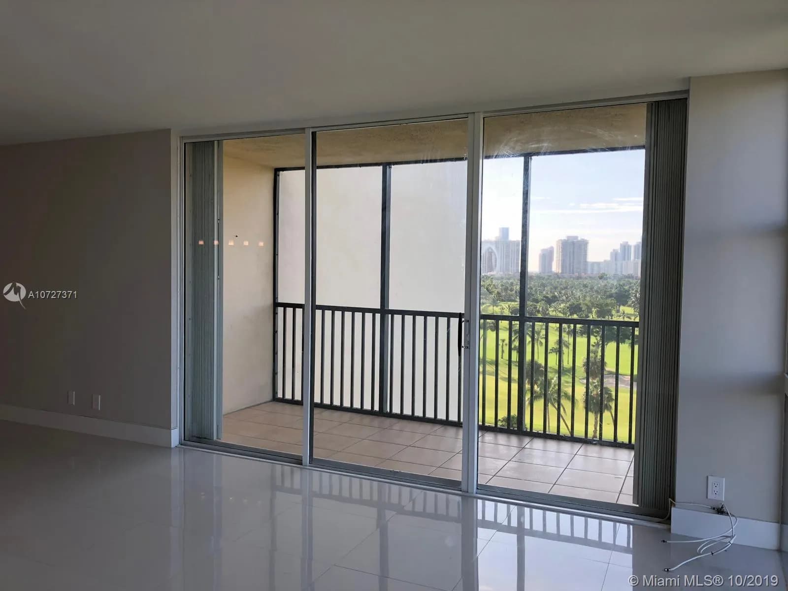 20335 W Country Club Dr # 909, Aventura FL 33180