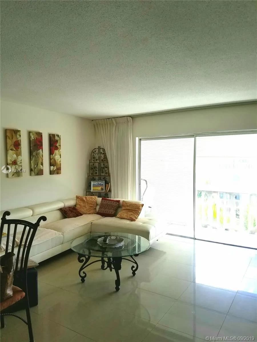 233 NE 14th Ave # 508, Hallandale Beach FL 33009