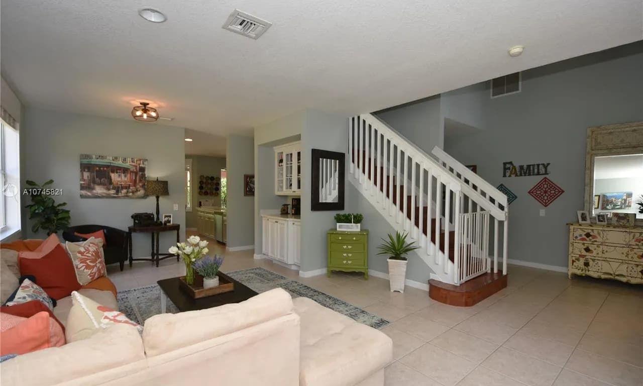 857 Vanda Ter, Weston FL 33327