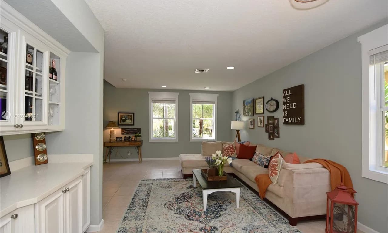 857 Vanda Ter, Weston FL 33327