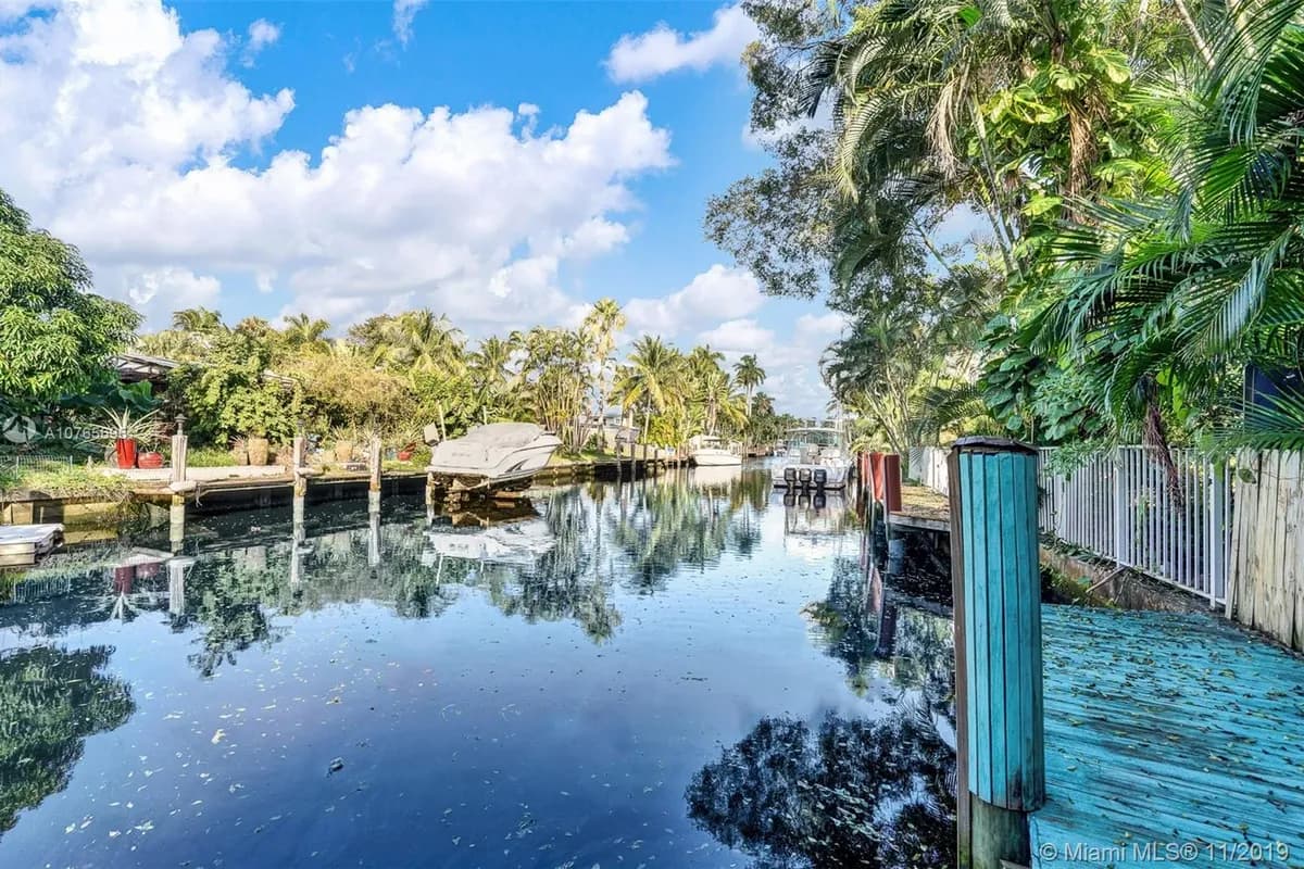 1733 SW 5th Pl, Fort Lauderdale FL 33312