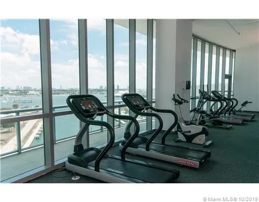 888 Biscayne Blvd # 3203, Miami FL 33132