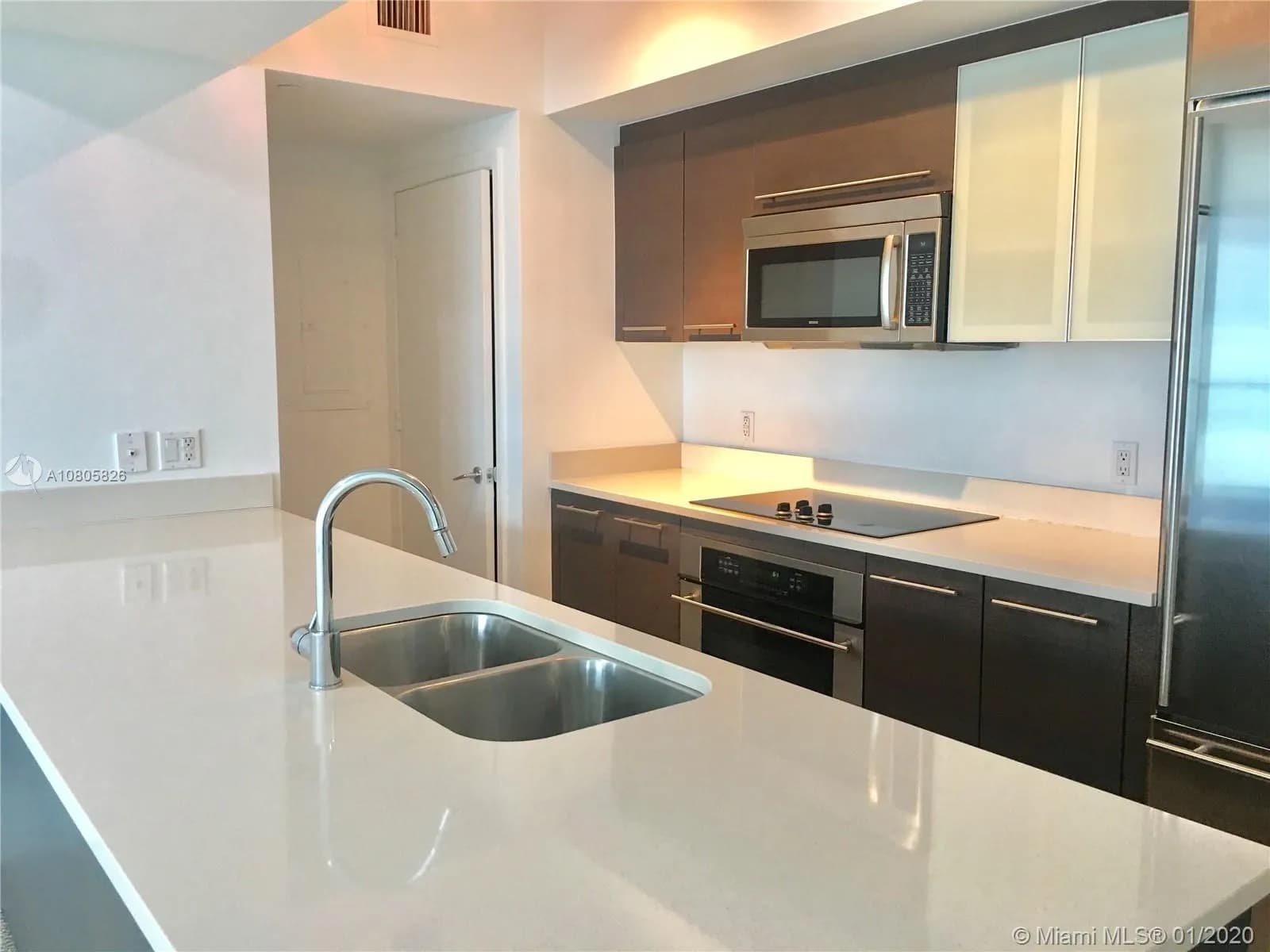 500 BRICKELL AV # 1505, Miami FL 33131