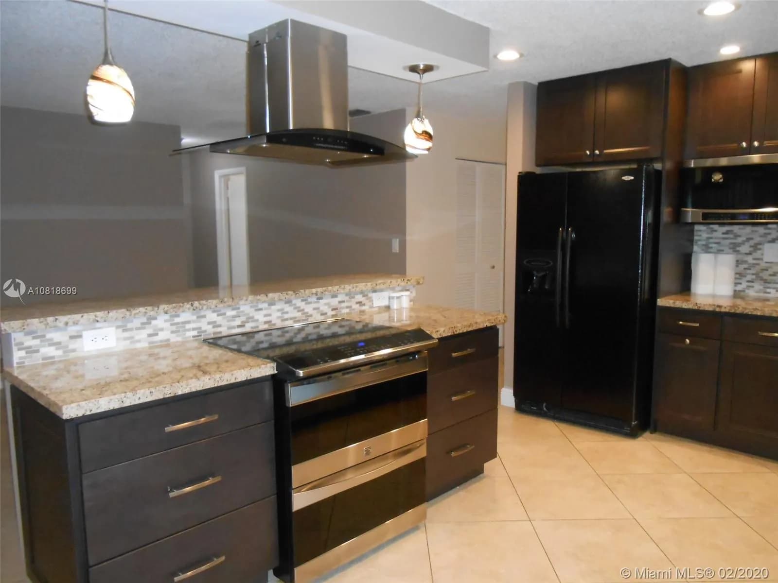 106 KENSINGTON RD, Hollywood FL 33021