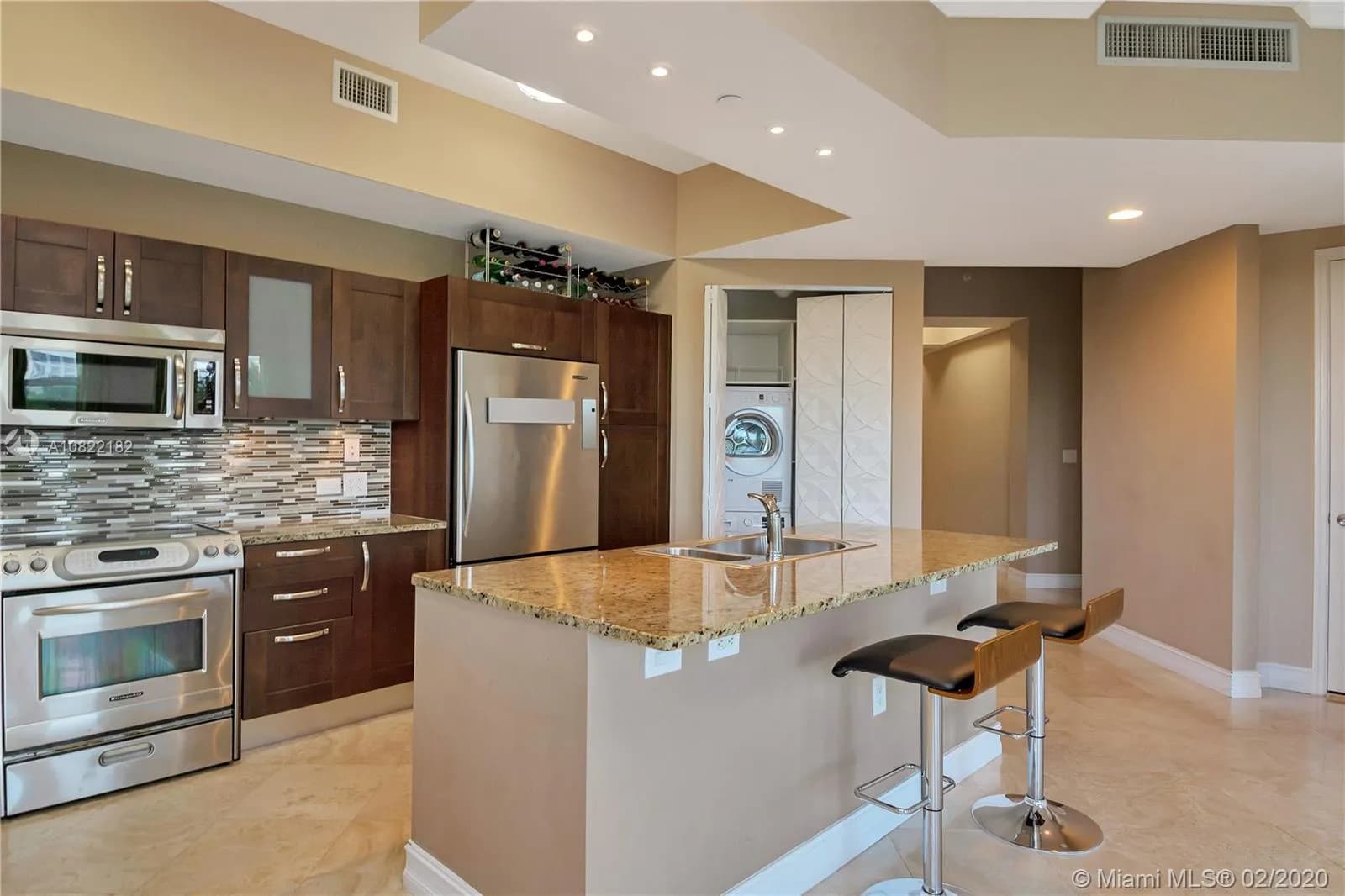 19900 E Country Club Dr # 402, Aventura FL 33180