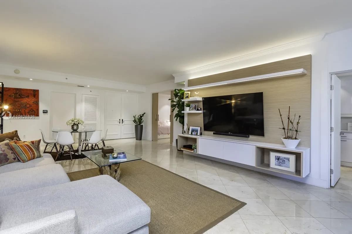 721 Crandon Blvd # 207, Key Biscayne FL 33149