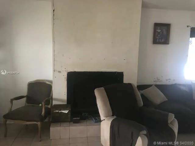 2623 Harding St, Hollywood FL 33020