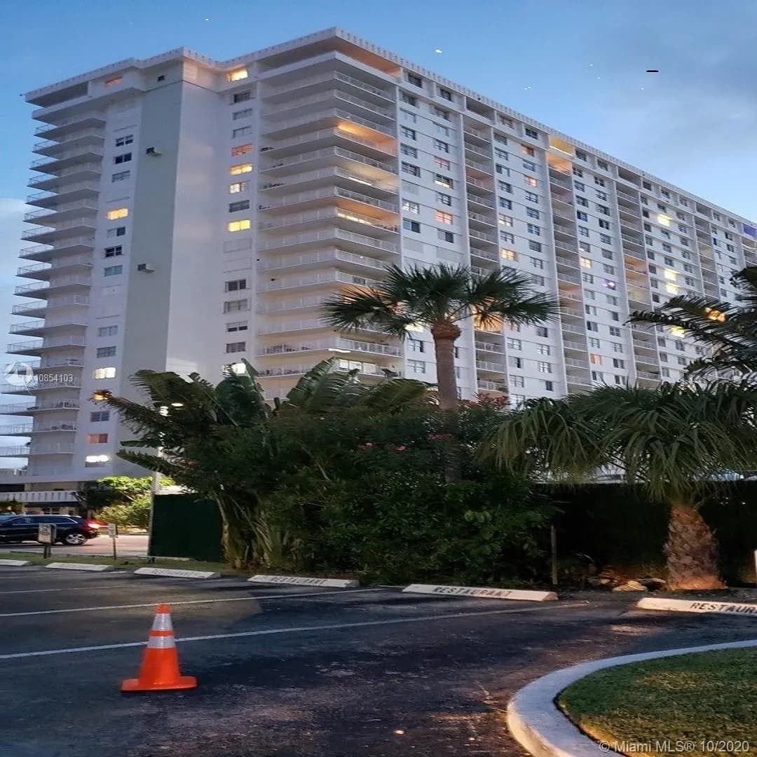 500 Bayview Dr # 217, Sunny Isles Beach FL 33160