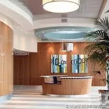 175 SW 7th St # 1404, Miami FL 33130