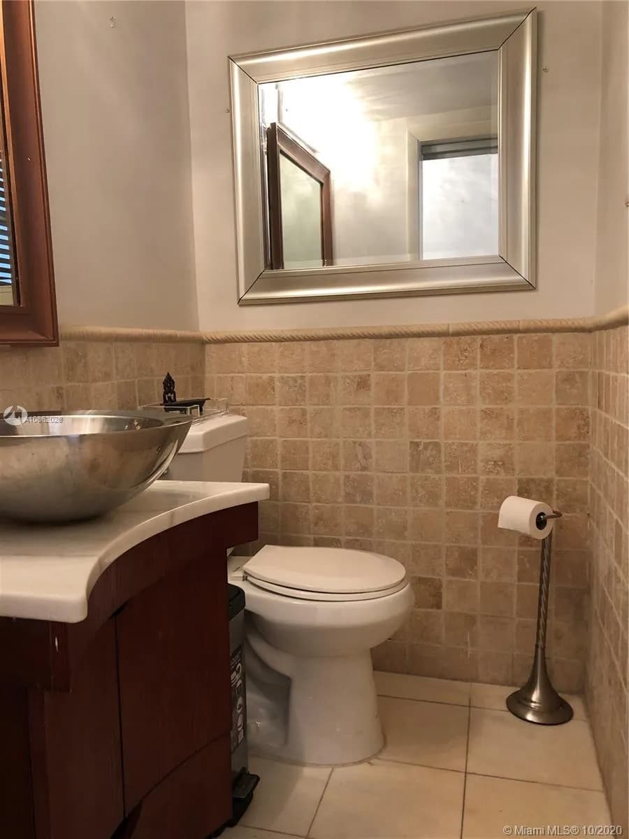 201 Galen Dr # 102W, Key Biscayne FL 33149