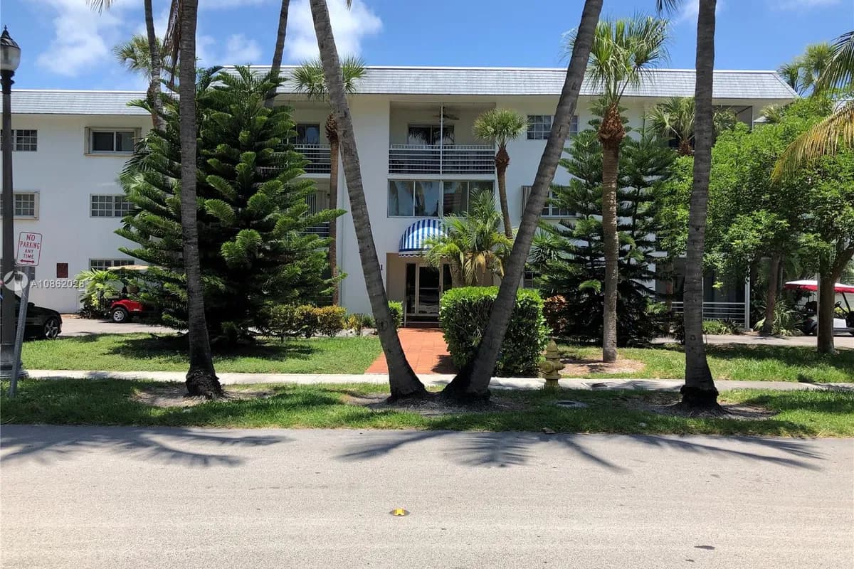 201 Galen Dr # 102W, Key Biscayne FL 33149