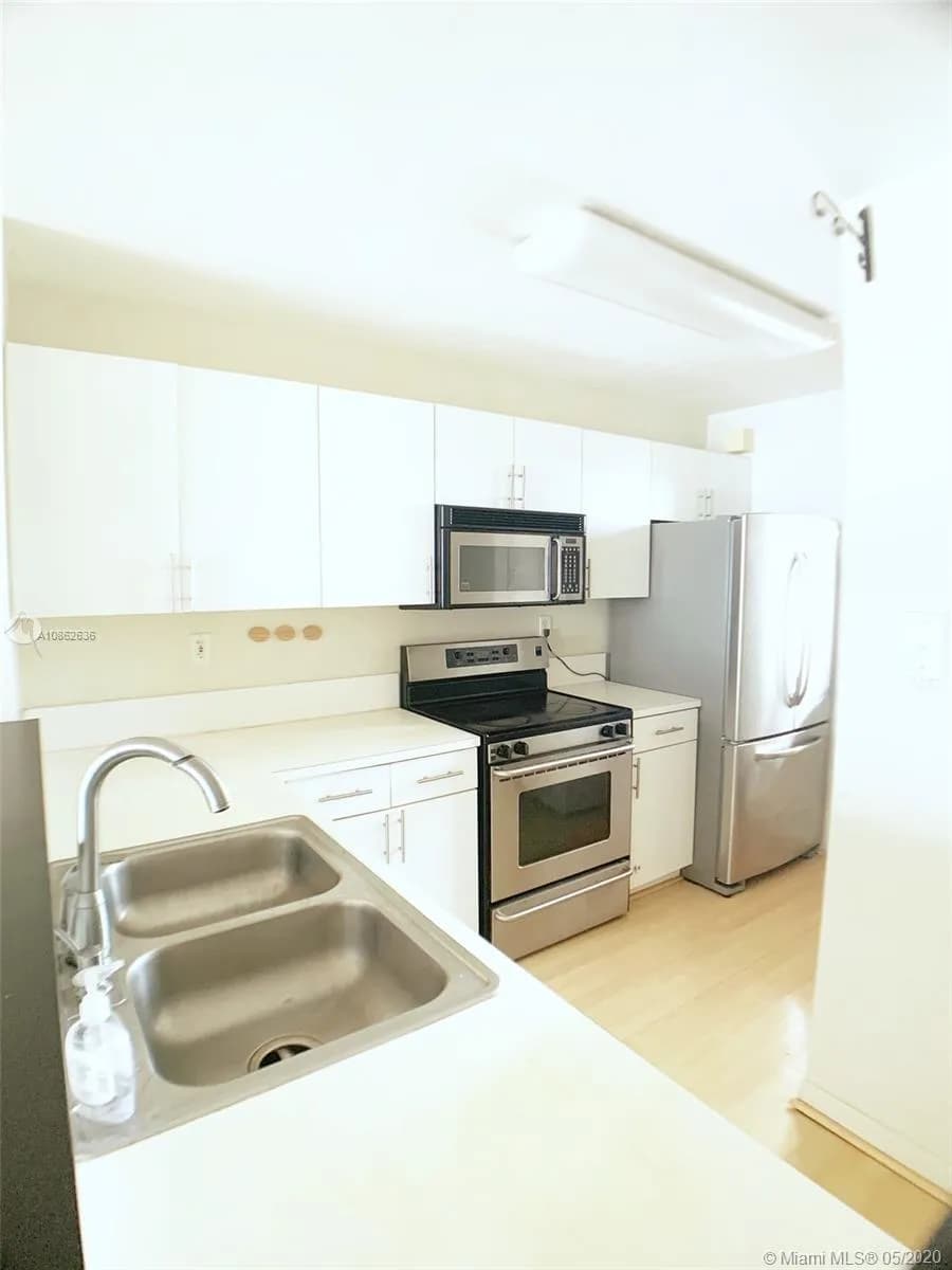 1401 Bay Rd # 503, Miami Beach FL 33139