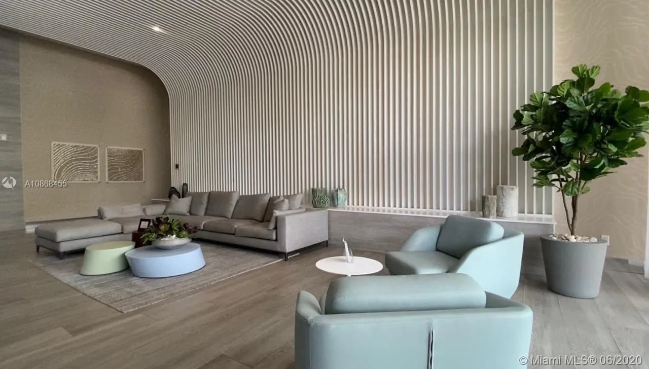 2920 NE 207th St # 801, Aventura FL 33180