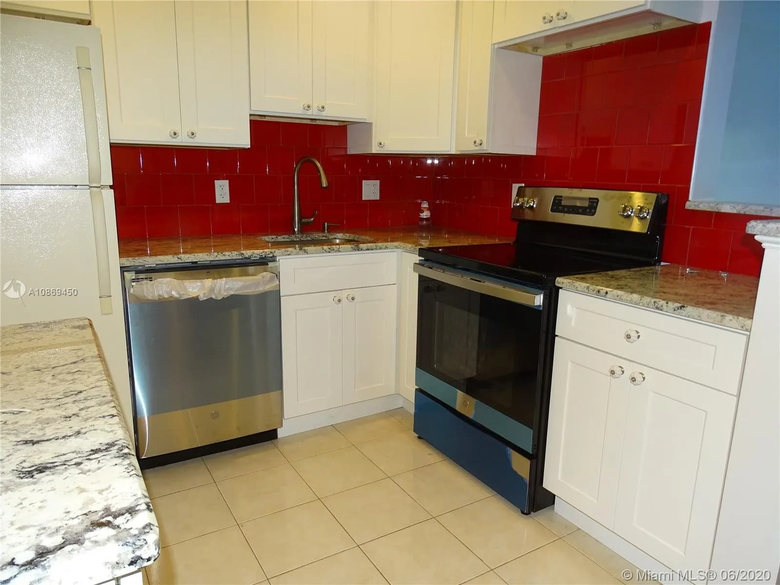 700 Layne Blvd # 111, Hallandale Beach FL 33009