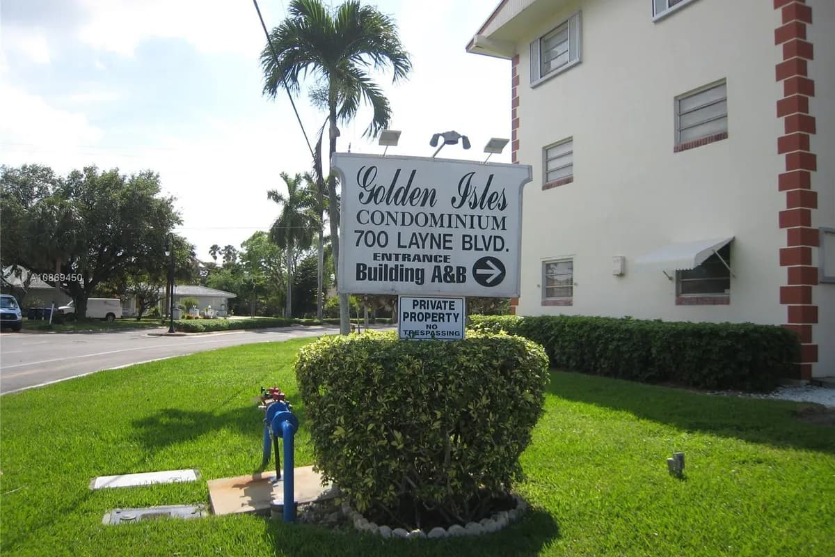 700 Layne Blvd # 111, Hallandale Beach FL 33009
