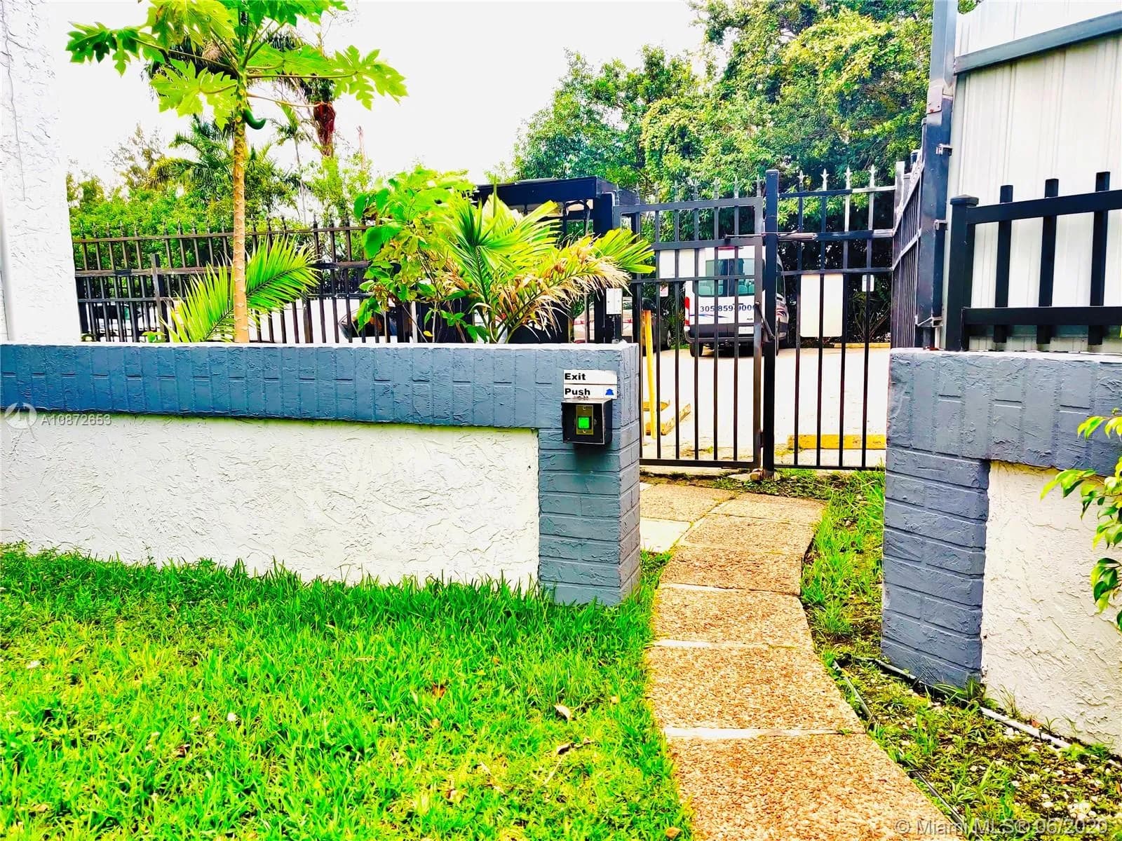 13500 NE 3rd Ct # 324, North Miami FL 33161