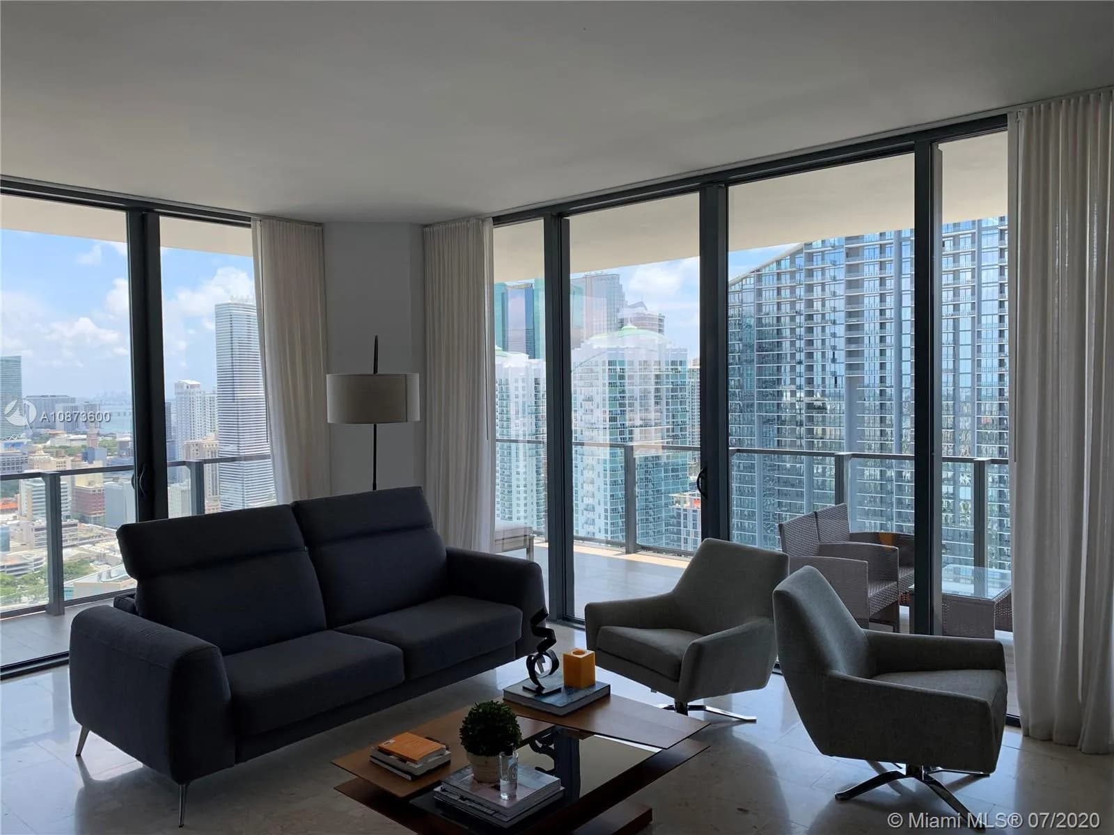 88 SW 7th St # 3411, Miami FL 33130