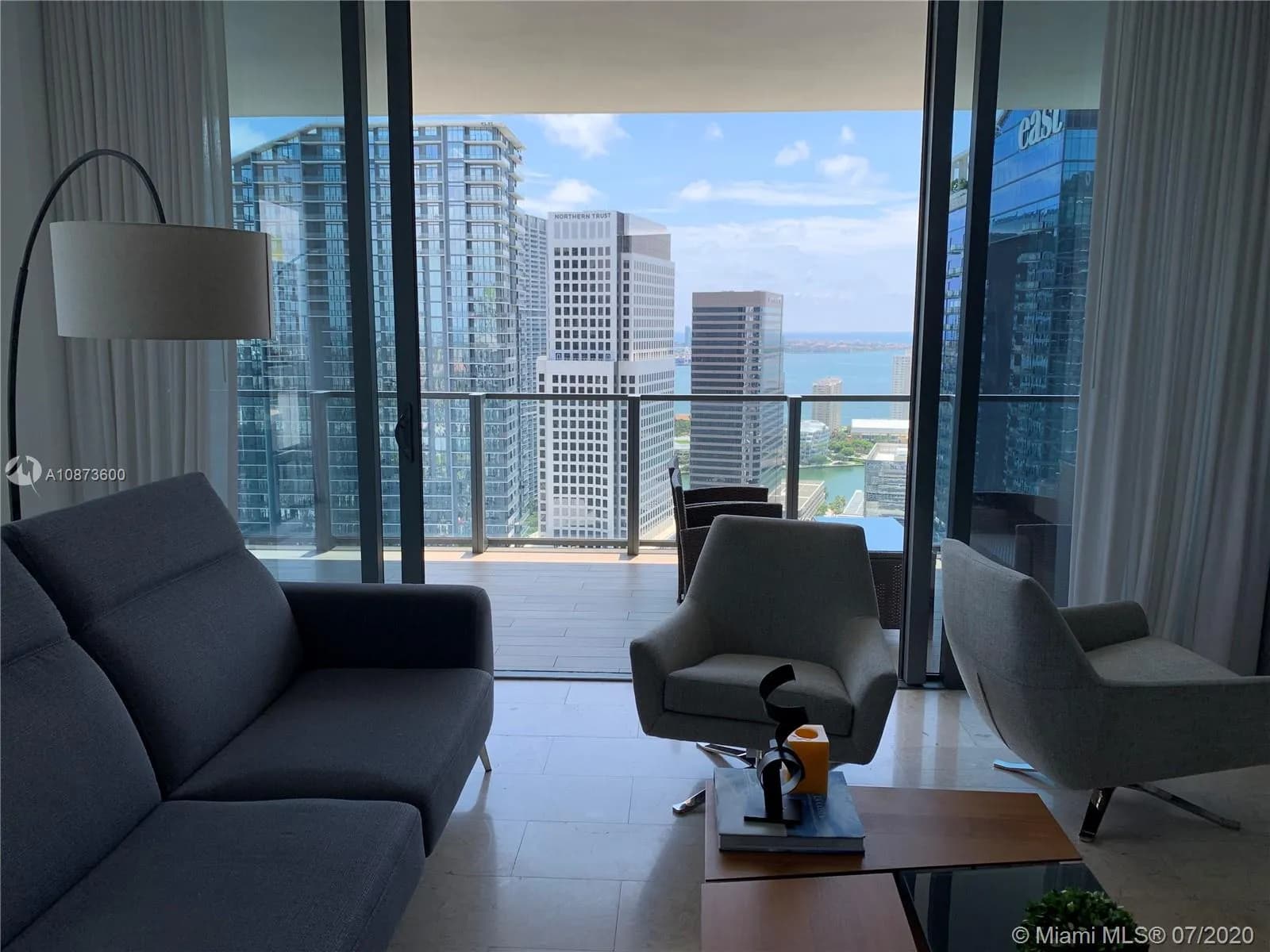 88 SW 7th St # 3411, Miami FL 33130