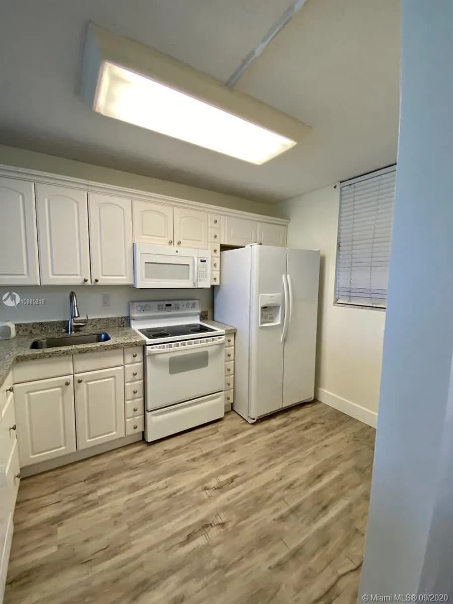 3671 Environ Blvd # 270, Lauderhill FL 33319