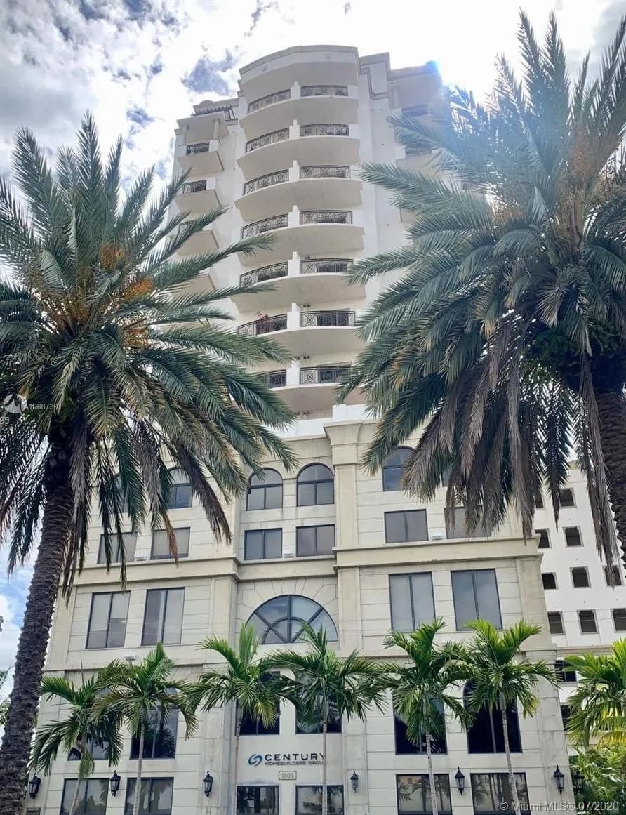 140 Madeira Ave, Coral Gables FL 33134