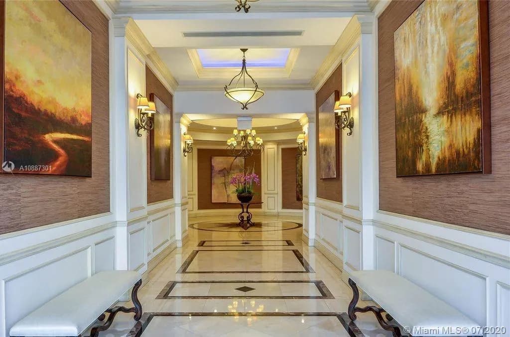 140 Madeira Ave, Coral Gables FL 33134