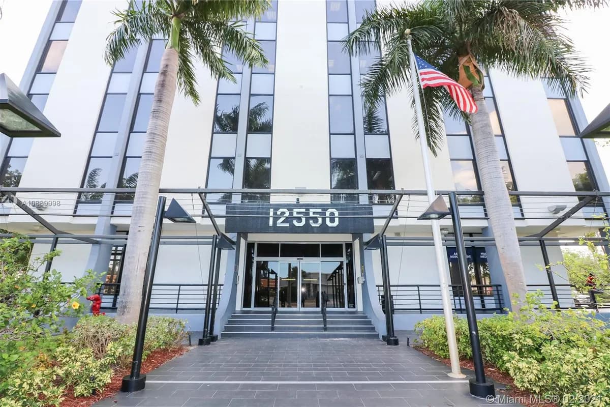 12550 Biscayne Blvd # 207, North Miami FL 33181
