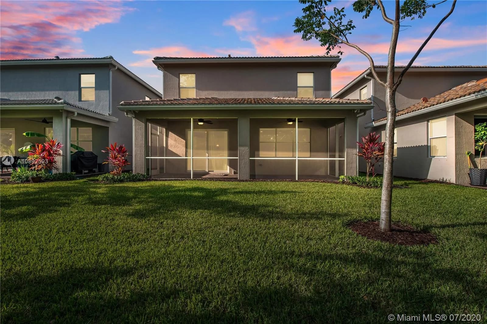 3943 Mahogany Ln, Hollywood FL 33021