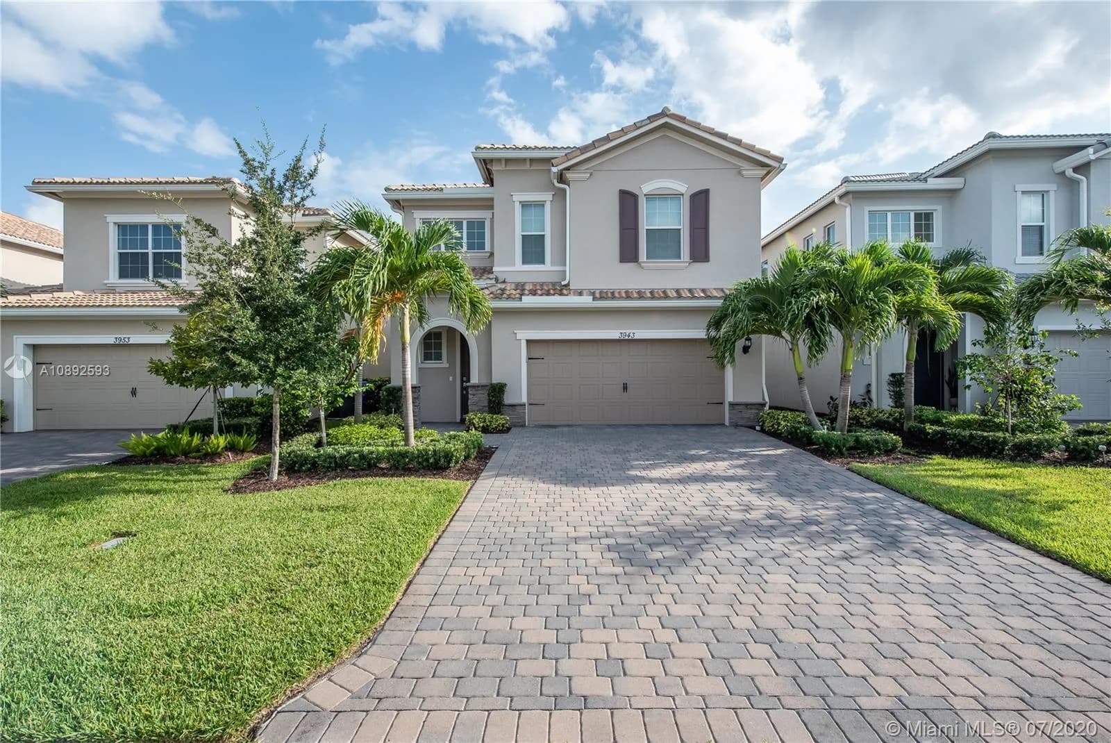 3943 Mahogany Ln, Hollywood FL 33021