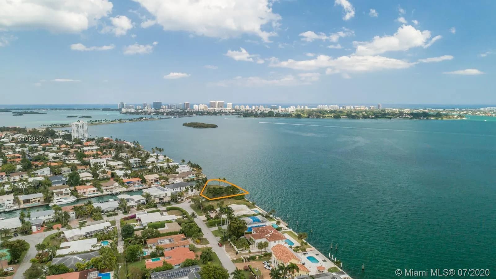 11400 N Bayshore Dr, North Miami FL 33181