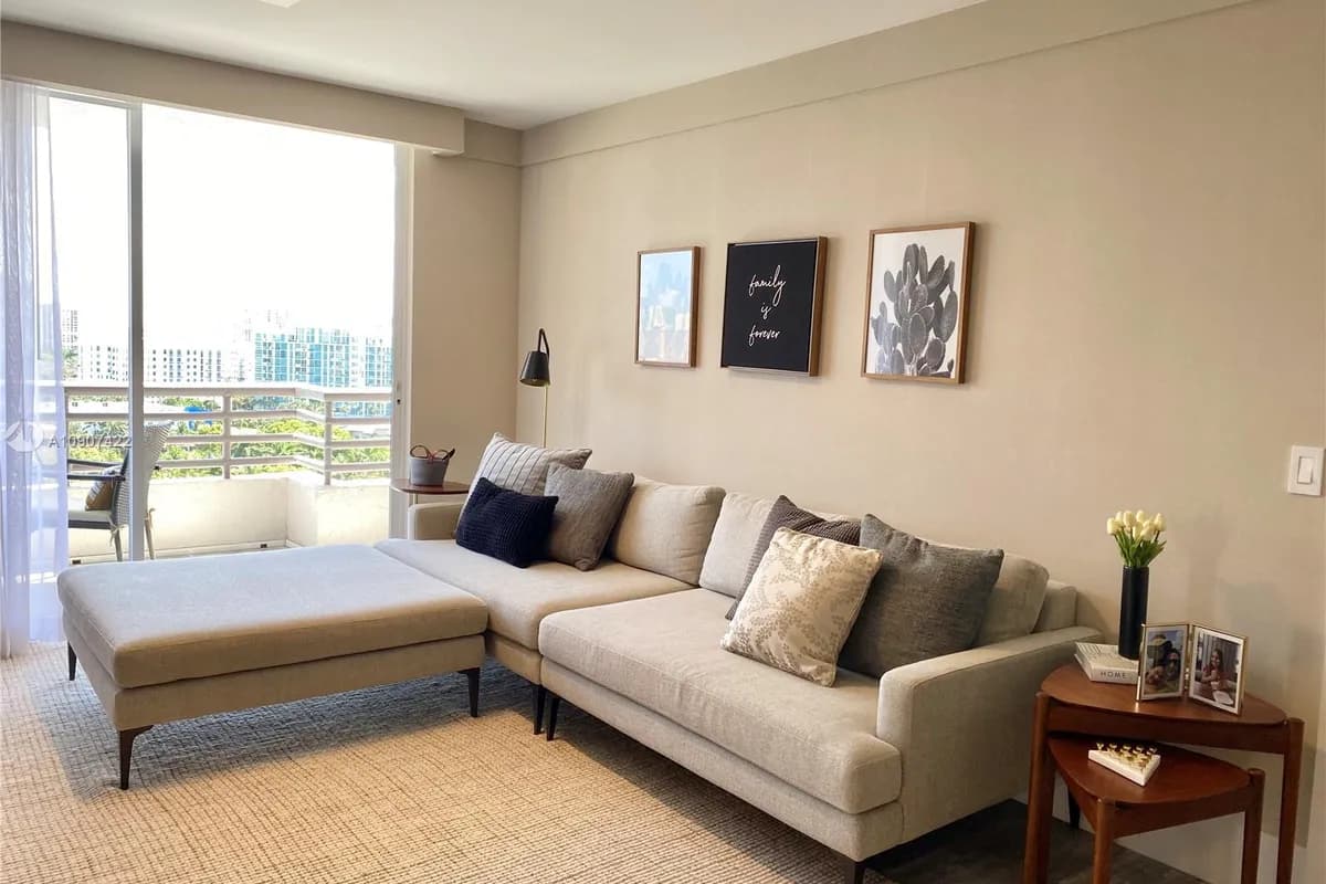 3300 NE 191st St # 1513, Aventura FL 33180