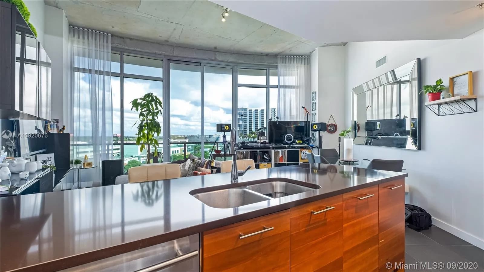 3301 NE 1st Ave # M0705, Miami FL 33137