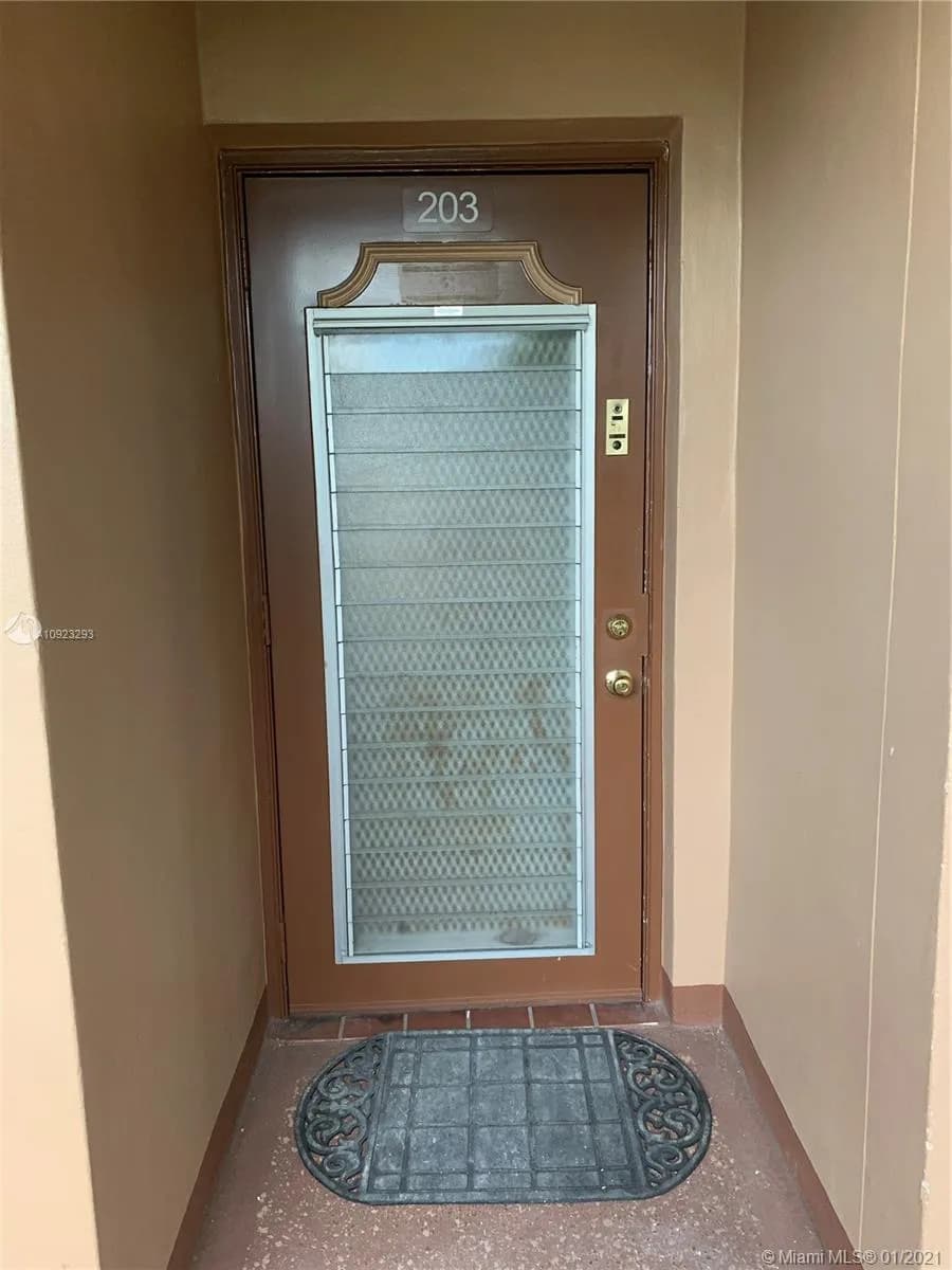 9681 Sunrise Lakes Blvd # 203, Sunrise FL 33322