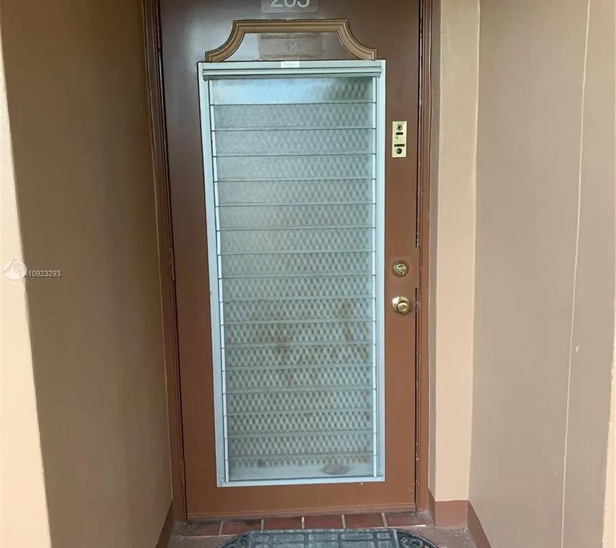 9681 Sunrise Lakes Blvd # 203, Sunrise FL 33322