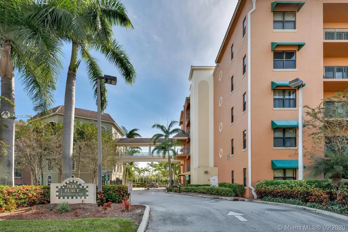 1640 Presidential Way # 103, West Palm Beach FL 33401