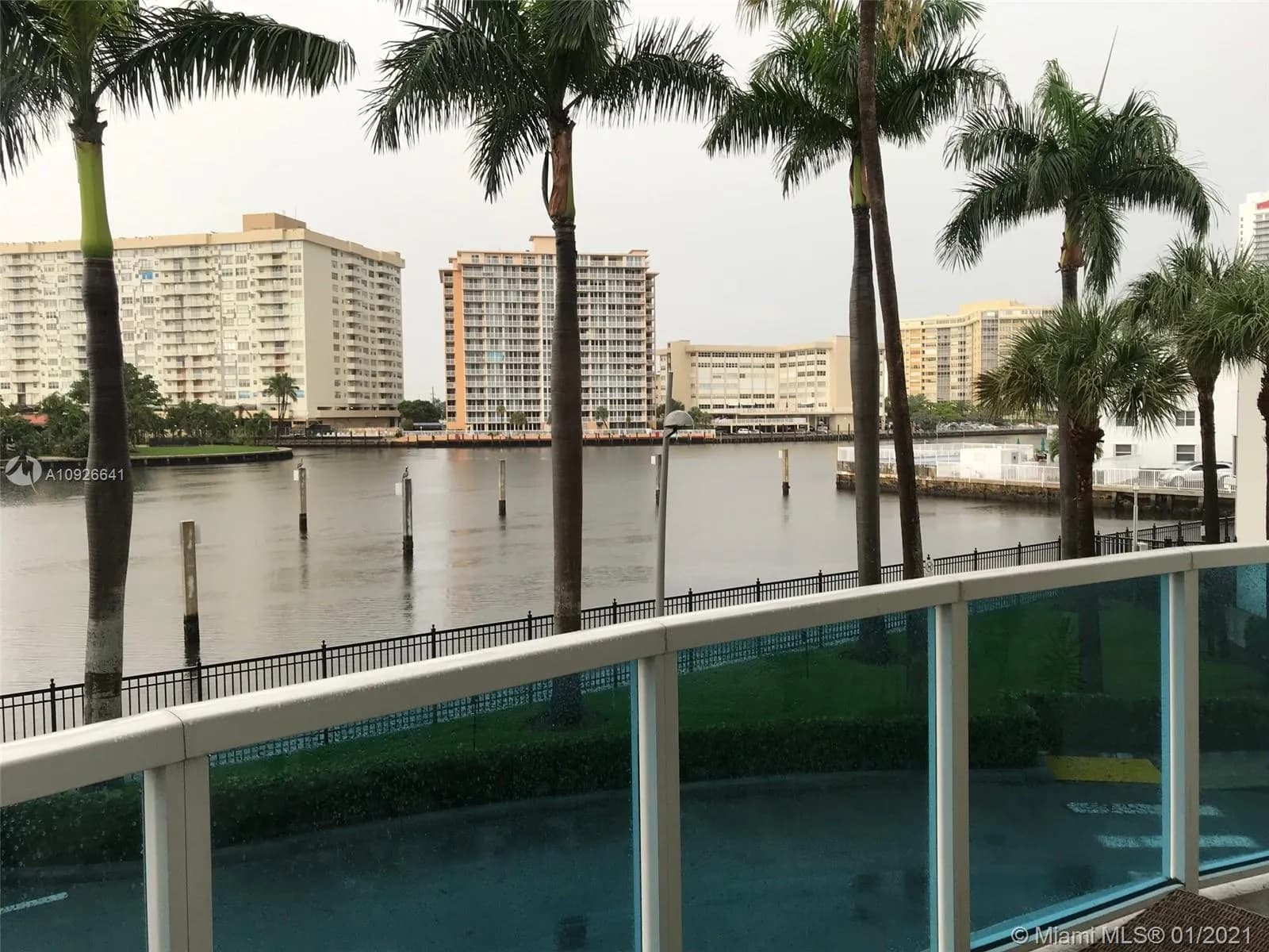 1945 S Ocean Dr # M5, Hallandale Beach FL 33009