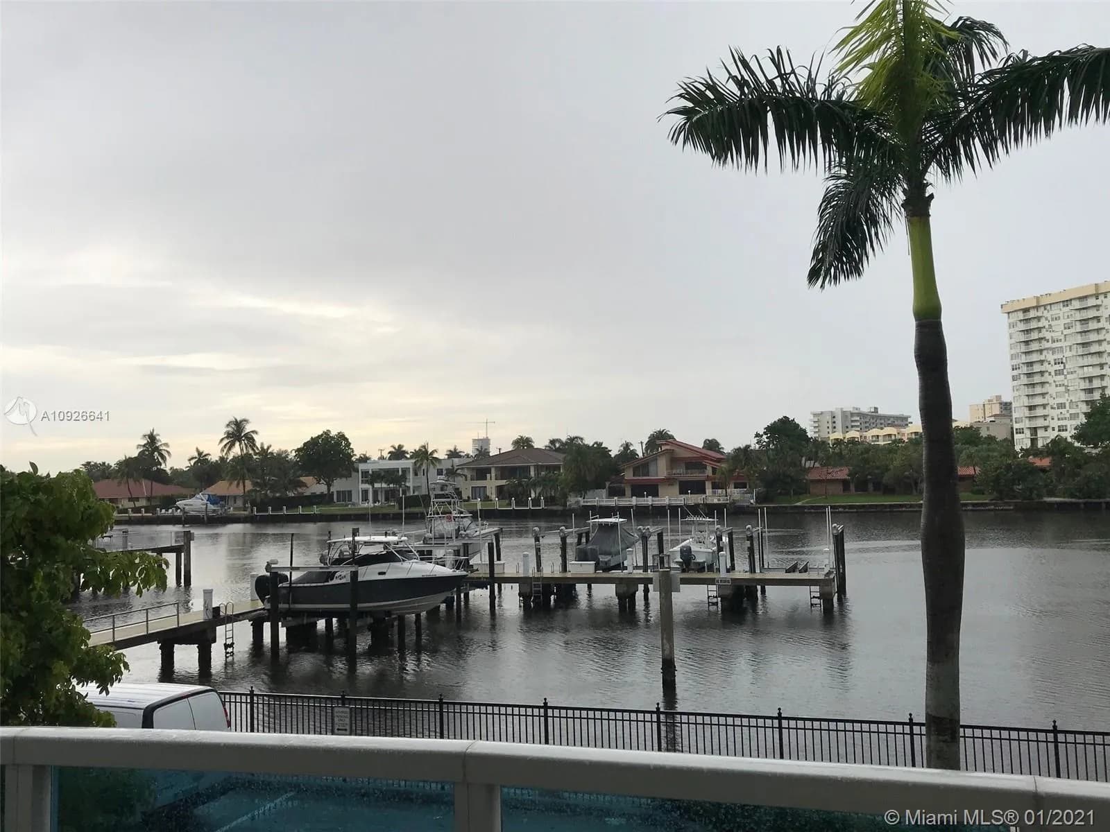 1945 S Ocean Dr # M5, Hallandale Beach FL 33009