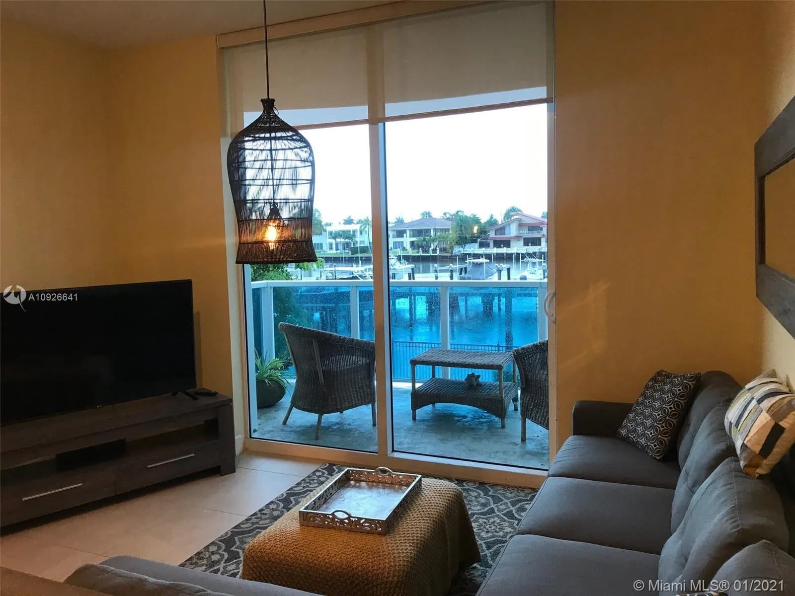 1945 S Ocean Dr # M5, Hallandale Beach FL 33009