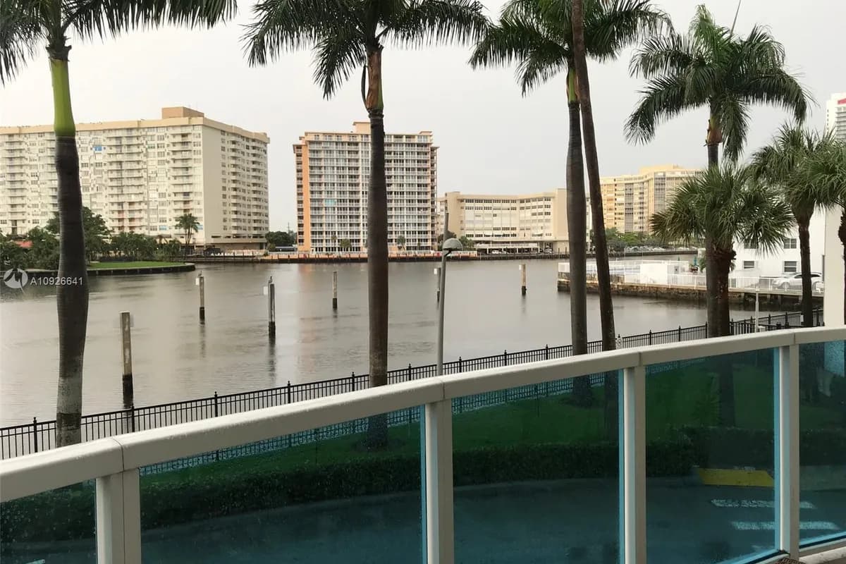 1945 S Ocean Dr # M5, Hallandale Beach FL 33009