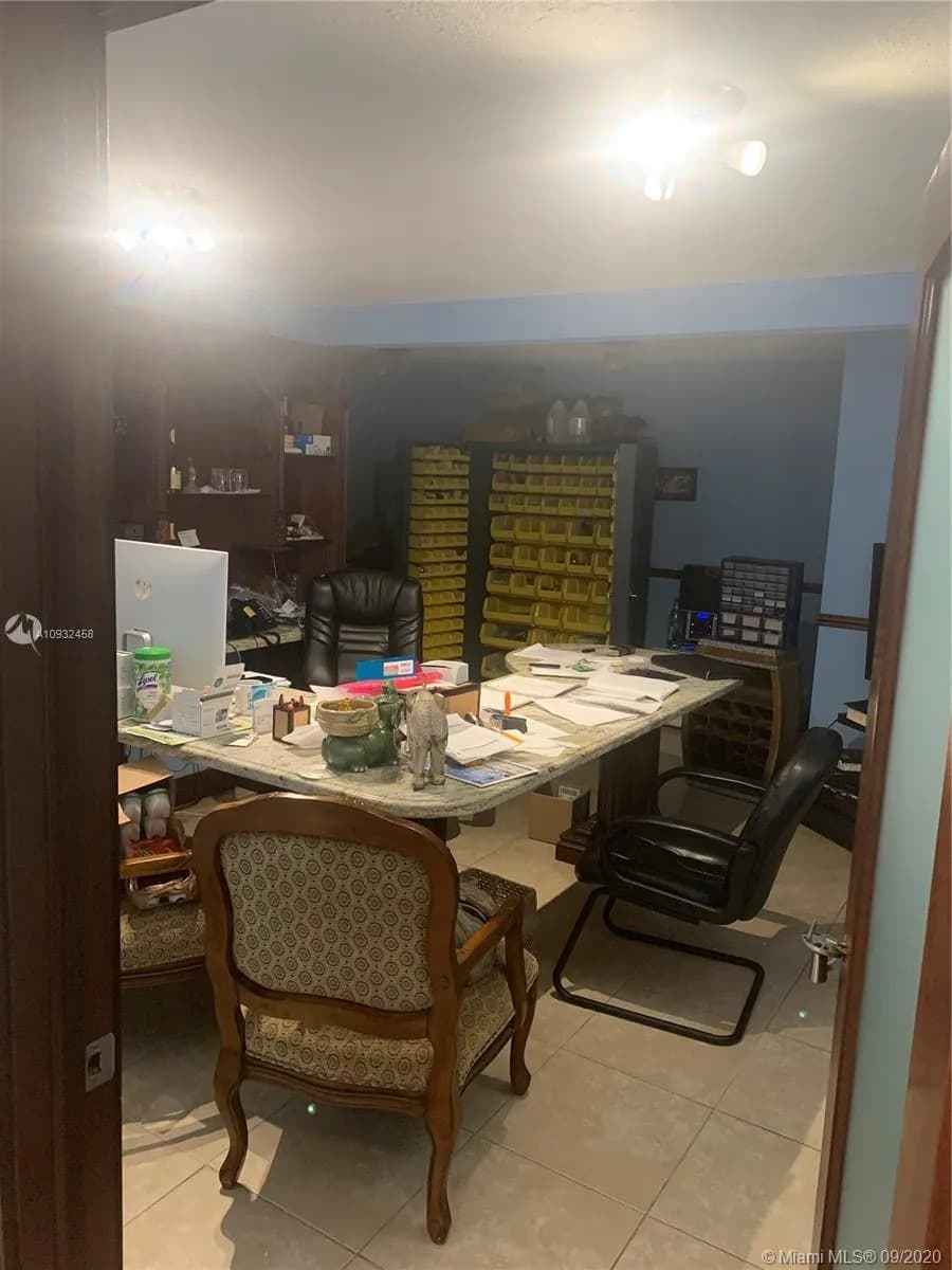 470 Ansin Blvd, Hallandale Beach FL 33009