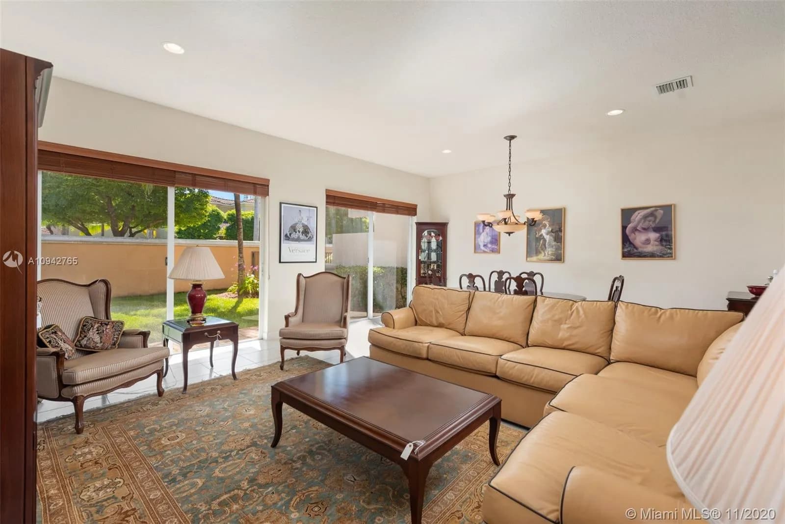 834 E Spinnaker Dr E, Hollywood FL 33019